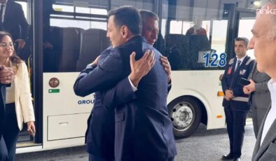 Son dakika… Özgür Özel İstanbul’a geldi: Özgür Çelik böyle karşıladı!