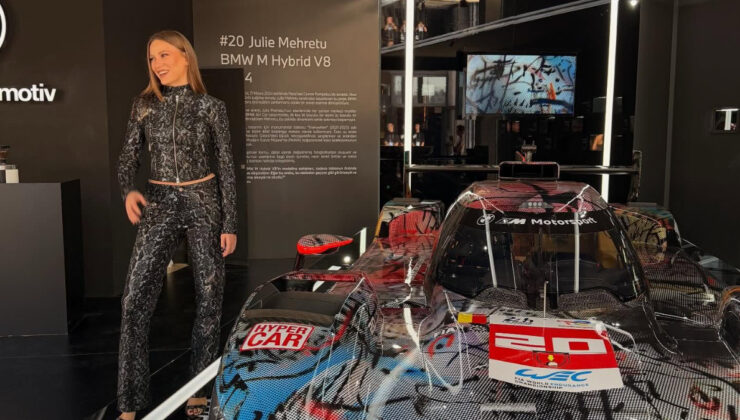 Sosyal medyaya ara vermişti! Serenay Sarıkaya geri döndü