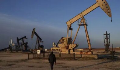 Suriye 14 yıl sonra ilk kez petrol ihraç etti