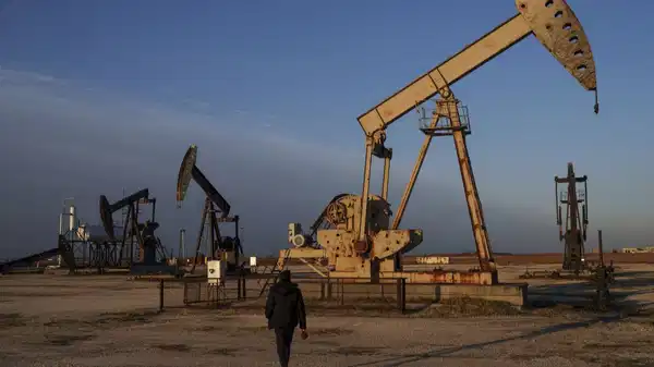 Suriye 14 yıl sonra ilk kez petrol ihraç etti