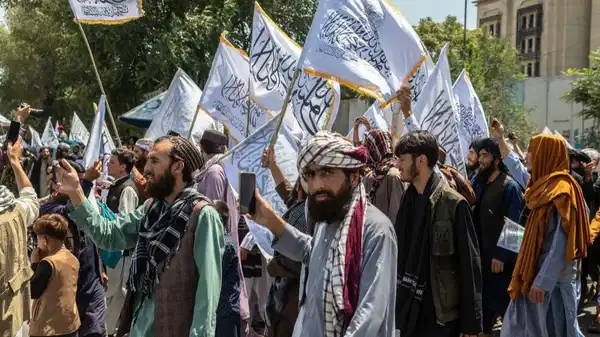 Taliban’dan ‘ahlaksızlık’ gerekçesiyle internet yasağı