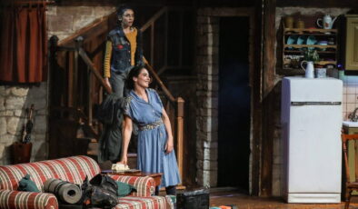 ‘Timsah Ateşi’ son oyunuyla sahnelere veda ediyor