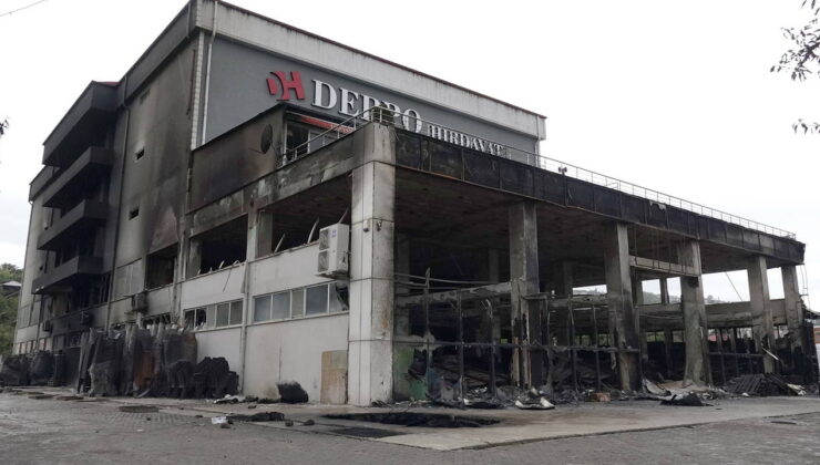 Trabzon’da yanan alışveriş merkezindeki hasar görüntülendi