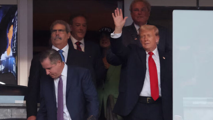 Trump, Yankees beyzbol takımının maçında yuhalandı