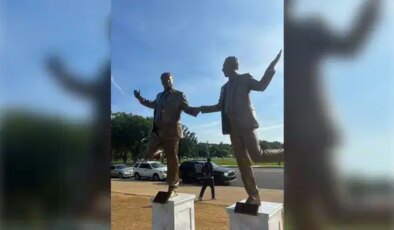 Trump–Epstein heykeli Kongre önünden kaldırıldı