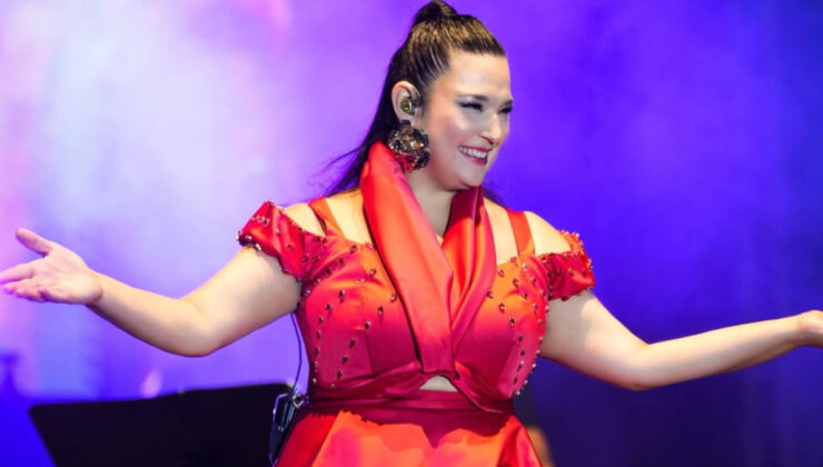 Tuğçe Kandemir sahnede düştü