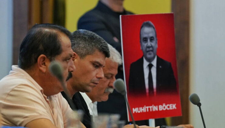 Tutuklu Başkan Muhittin Böcek’ten mesaj var: ‘Adaletin er yada geç tecelli edeceğine inanıyorum’