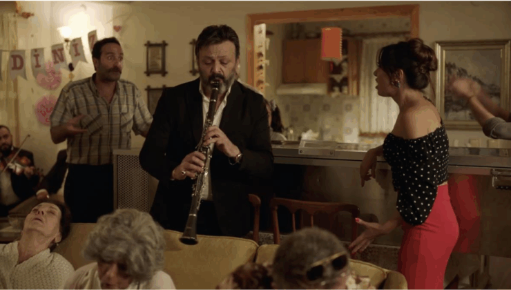 TV yayın akışı 1 Eylül Pazartesi! Hangi kanalda ne var, günün filmleri ve dizileri neler?