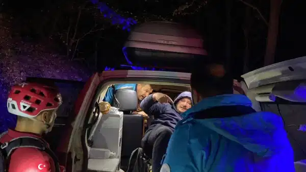 Uludağ’da bir yurttaş mahsur kaldı: Ekipler müdahale etti