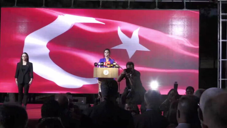 Uşak Belediyesi Ferdi Zeyrek Amfi Tiyatrosu açıldı…