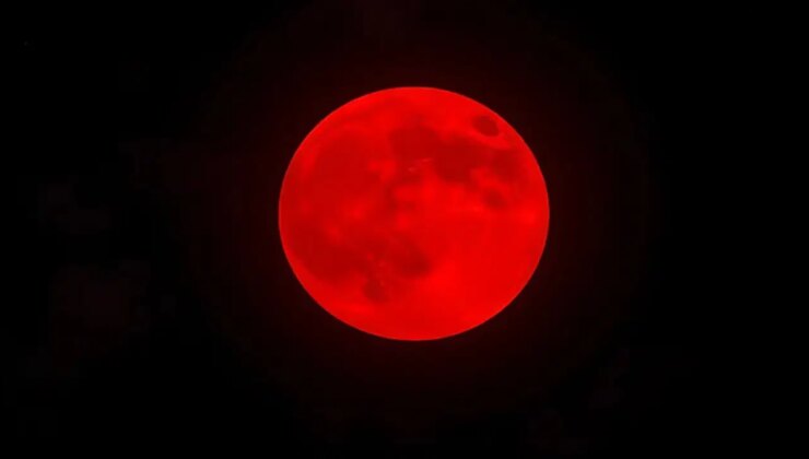 Uzmanından söylentiler üzerine açıklama: ‘Kanlı Ay depreme neden olmaz’