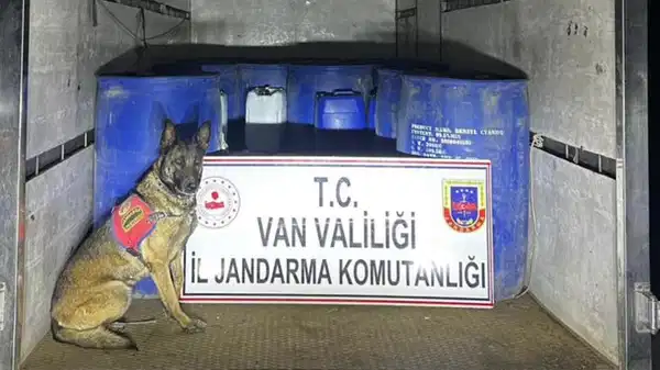 Van’da 3 bin 710 litre asetik asit anhidrit ele geçirildi