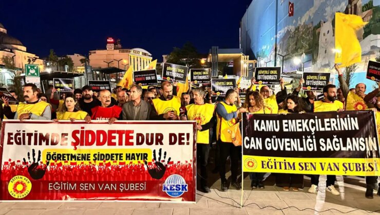 Van’da Eğitim Sen bıçaklı saldırıya uğrayan öğretmenler için yürüdü