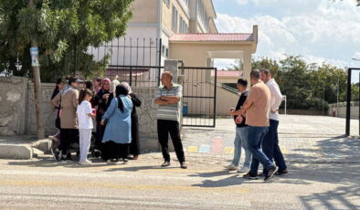 Van’da vahşet: 2 öğretmen okulda bıçakla yaralandı