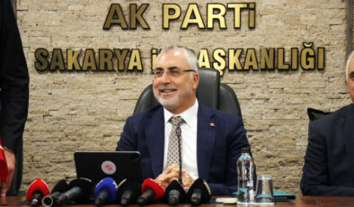 Vedat Işıkhan: Ekonomimiz yirmi çeyrektir kesintisiz bir şekilde büyümeye devam ediyor