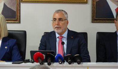 Vedat Işıkhan: İstihdamda yeni rekorlar kıracağımıza inancım tam