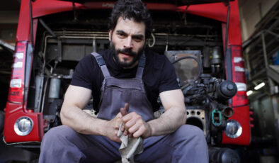 Veliaht’ın yıldızı Akın Akınözü meğerse çok değişmiş: İşte eski hali