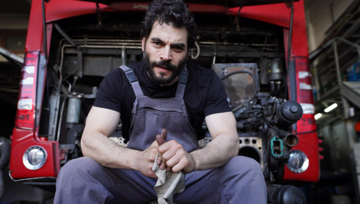 Veliaht’ın yıldızı Akın Akınözü meğerse çok değişmiş: İşte eski hali