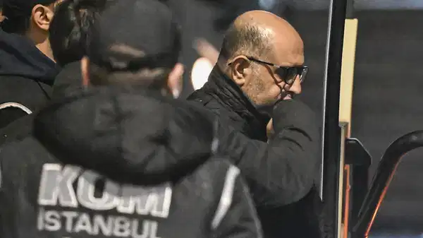 Yandaş gazete ‘geliyor’ diyerek servis etti: ‘İBB ve ilçe belediyeleri soruşturmasında bin sayfalık iddianame’