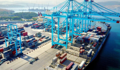 Yükleme ve boşaltmada Türkiye’nin lider limanı Aliağa