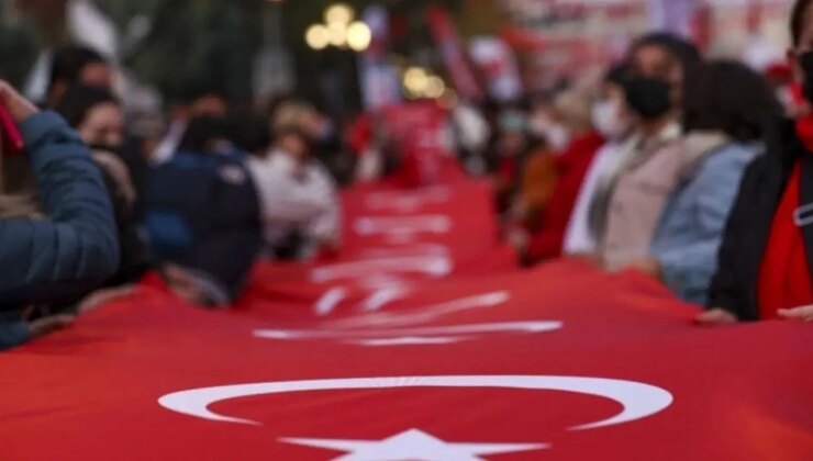 28 Ekim Salı yarım gün mü, resmi tatil mi? 28 Ekim okullar ve üniversiteler tatil mi?