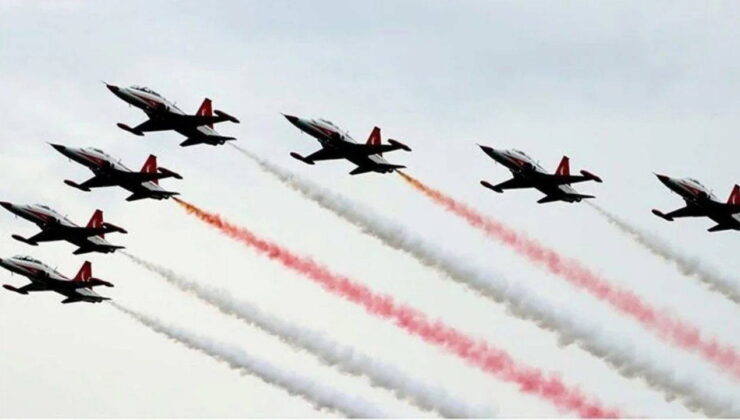 29 Ekim Cumhuriyet Bayramı SOLOTÜRK ve Türk Yıldızları gösteri uçuşu nerede, ne zaman?
