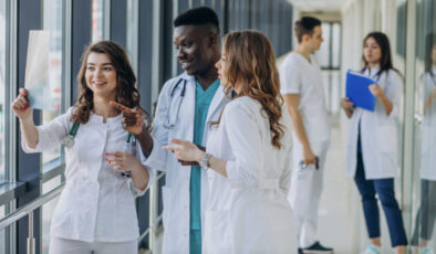 ABD’de doktor açığı: Cerrah ve psikiyatrist bulunamıyor