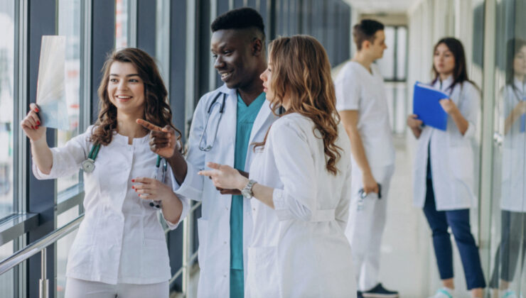 ABD’de doktor açığı: Cerrah ve psikiyatrist bulunamıyor