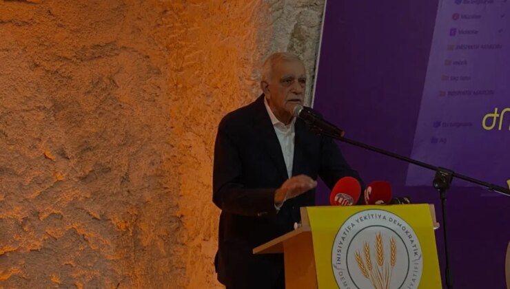 Ahmet Türk’ten dikkat çeken sözler:’HTŞ Türkiye’ye komşu olacağına Kürtler komşu olsun’