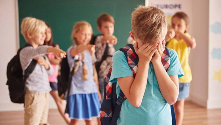 Aileyle iletişim çocukları zorbalıktan koruyor!