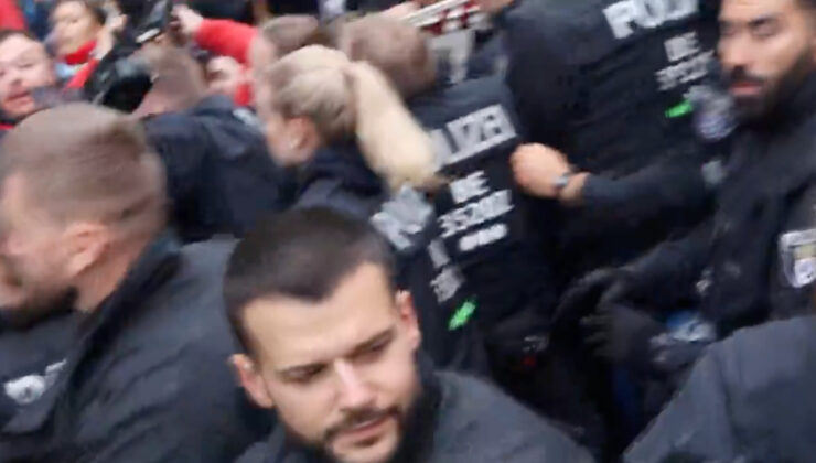 Almanya’da Sol Parti milletvekili, Filistin’e destek gösterisinde gözaltına alındı