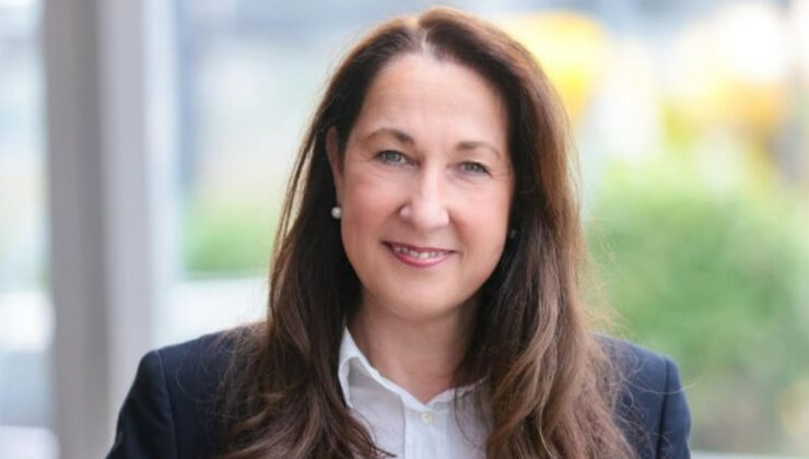 Almanya’da yeni seçilen belediye başkanına bıçaklı saldırı