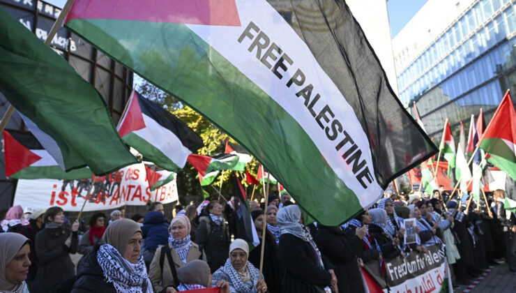 Almanya’dan Filistin’e destek: İsrail’in işlediği soykırım protesto edildi