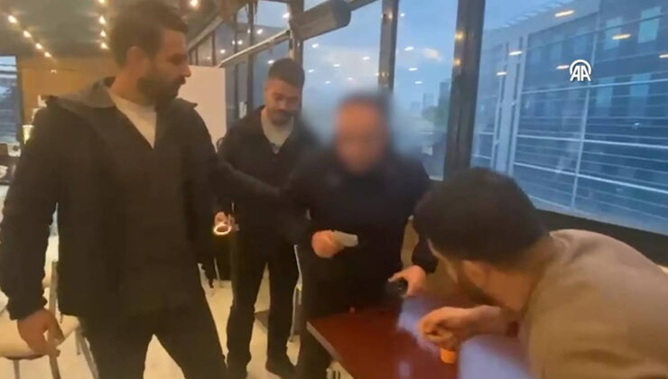Anadolu Adliyesi’nde suçüstü: Avukat paraları alırken polis içeri girdi!