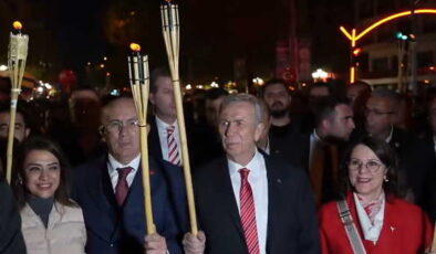Ankara’da Cumhuriyet yürüyüşü… Mansur Yavaş: Cumhuriyetimizin değerlerine sahip çıkacağız