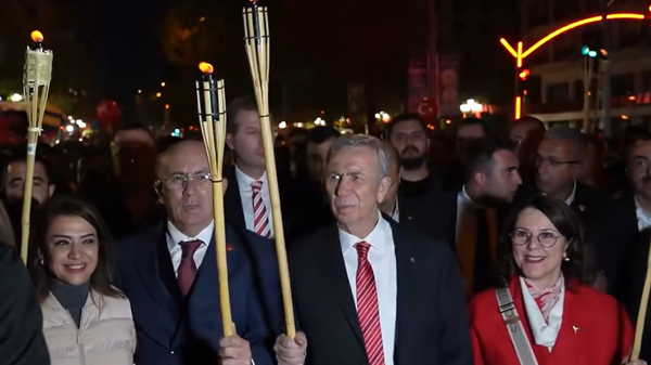 Ankara’da Cumhuriyet yürüyüşü… Mansur Yavaş: Cumhuriyetimizin değerlerine sahip çıkacağız