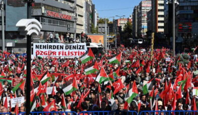 Ankara’da, “Gazze Kararlılık Yürüyüşü” düzenlendi… “Filistin’in özgürlüğü için, adalet için, insanlık için buradayız”