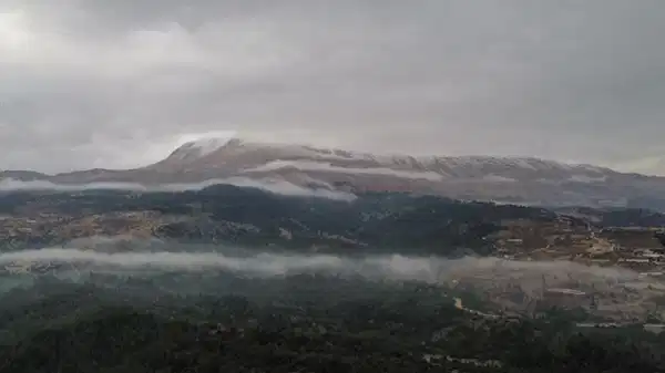 Antalya’da yüksek kesimlere kar yağdı