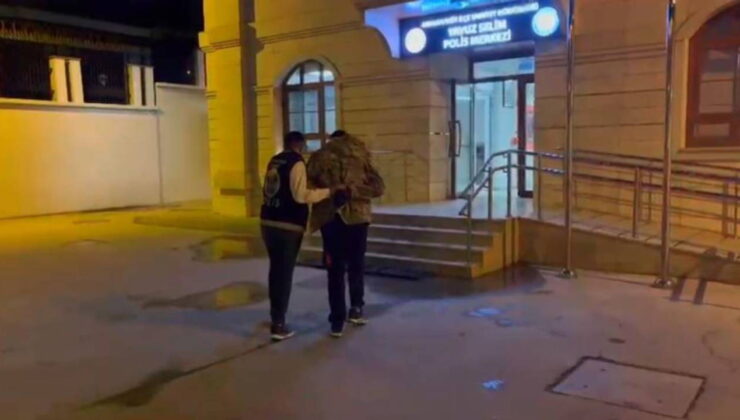 Arnavutköy’de durakta genç kıza sözlü taciz kamerada!