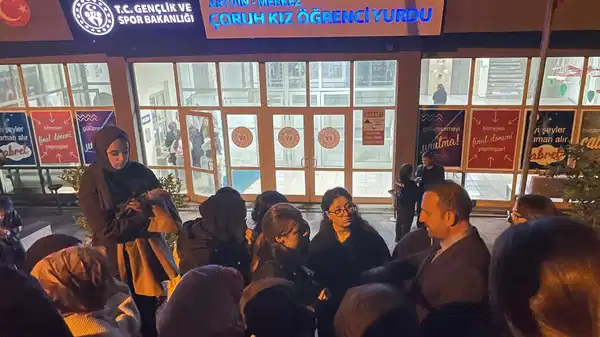 Artvin’de KYK yurdunda barınma krizi: Öğrenciler eylem yaptı