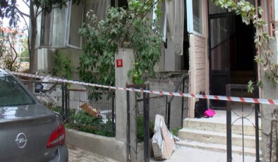 Avcılar’da tahliye edilen binanın balkonu çöktü: 1 yaralı!