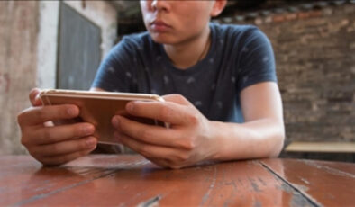 Avustralya’da 16 yaş altına sosyal medya yasağı getiren düzenleme