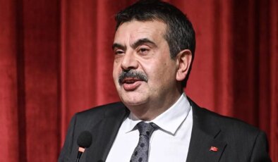 Bakan Tekin’in ‘süreç’ mesaisi: ‘Sahip çıkmak bu ülkenin aydınlarının ve akademisyenlerinin görevidir’