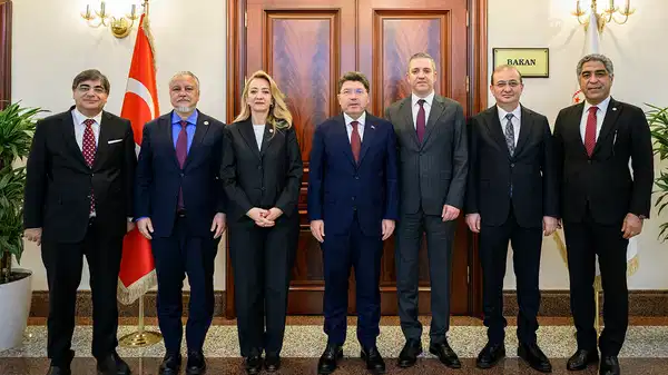 Bakan Tunç, TBB Başkanı Sağkan ve beraberindeki heyetle görüştü