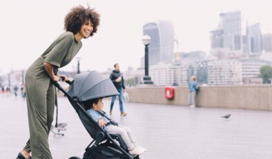 Bilimden ilginç araştırma: Koşarken bebek arabası itmek vücuda daha faydalı