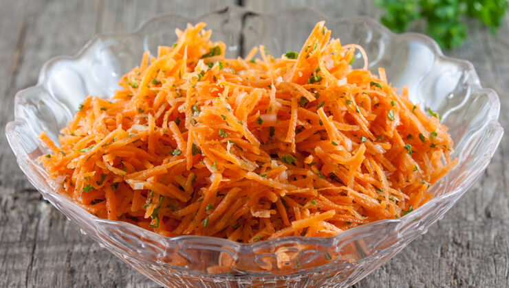 Bu salata “doğal retinol” deposu: Rendelemek yetiyor…