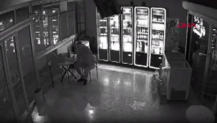 Camı kırıp markete giren şahıs, yiyip içip kaçtı!