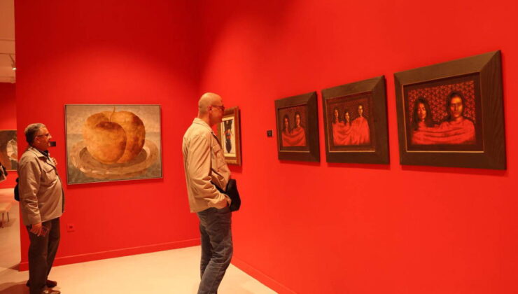 Çankaya, yeni kültür-sanat sezonuna iz bırakacak bir sergiyle başladı: “Zamanın Renkleri” sergisi sanatseverlerle buluştu