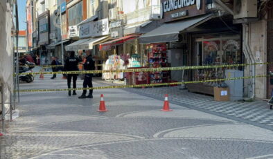 Çatırdama sesleri panik yarattı… Sakarya’da iki katlı bina tahliye edildi!