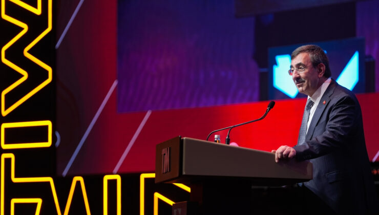 Cevdet Yılmaz: Dünya ekonomisi yönünü ararken Türkiye kararlılıkla yoluna devam ediyor